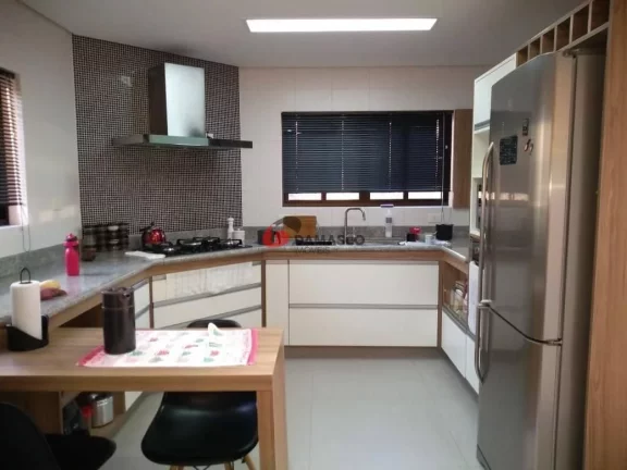 Imagem Sobrado à venda 3 Quartos, 3 Suites, 3 Vagas, 293M², Taboão, São Bernardo do Campo - SP