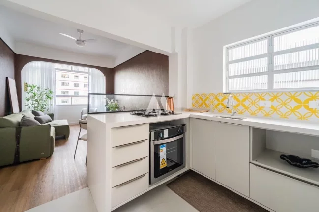 Imagem Apartamento á venda 02 dormitórios 1 suíte com vista para o mar em Santos/Sp