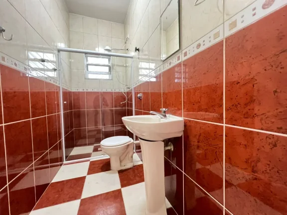 Imagem Casa para Venda em Praia Grande, Caiçara, 2 dormitórios, 1 suíte, 3 banheiros, 3 vagas