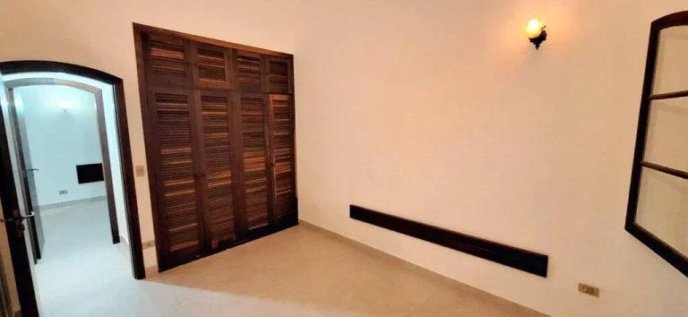 Imagem CASA LADO PRAIA PROXIMA AO CENTRO 4 DORMITORIOS