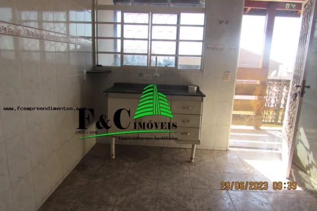 Imagem Casa Comercial para Locação em Limeira, Jardim Campo Belo, 3 dormitórios, 2 banheiros