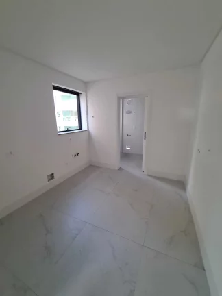 Imagem Apartamento com 4 suítes e 3 vagas de Garagem - Meia Praia, Itapema - SC