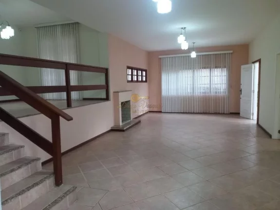 Imagem Casa em Condomínio para Venda em Teresópolis / RJ no bairro Panorama