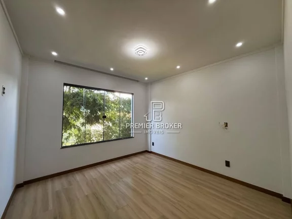 Imagem Casa com 3 dormitórios à venda, 150 m² por R$ 850.000,00 - Albuquerque - Teresópolis/RJ