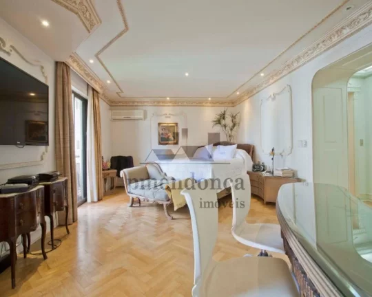 Imagem Luxuos­ssimo apartamento de 500m² em Higienopolis!