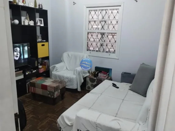 Imagem Casa a venda em Santos no Embaré, tipo raro, oportunidade.