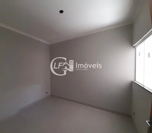 Imagem Linda casa à venda com acabamento impecável e localização privilegiada.