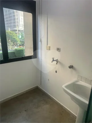 Imagem Apartamento para alugar com 2 quartos, sendo 2 suítes, no condomínio LOFT PINHEIROS, São Paulo - SP