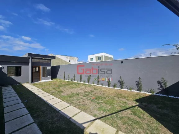 Imagem Casa com 2 dormitórios à venda, 61 m² por R$ 330.000,00 - Vila do Peró - Cabo Frio/RJ