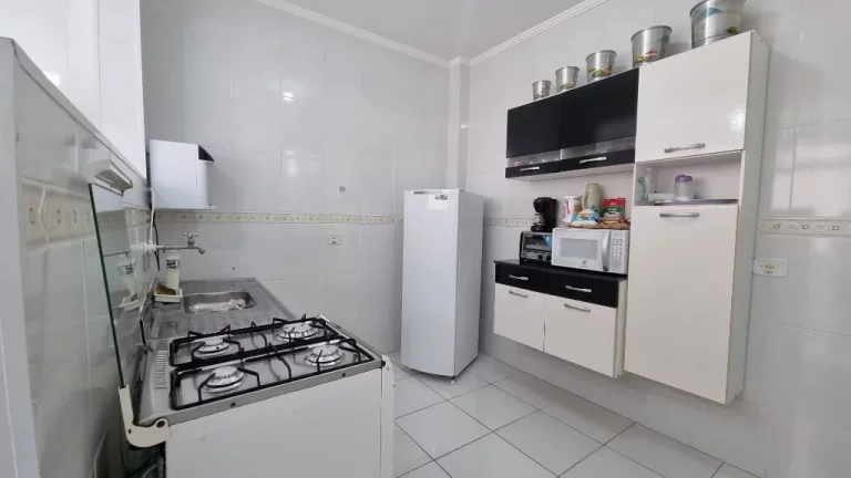 Imagem Apartamento com 2 dormitórios à venda, 65 m² por R$ 320.000,00 - Astúrias - Guarujá/SP