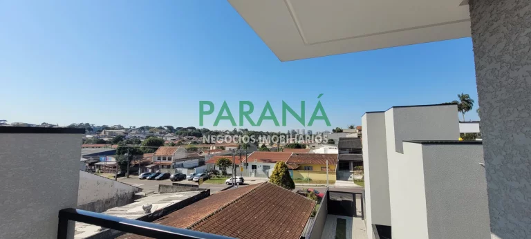 Sobrado novo em condomínio a venda, com 142 m², 3