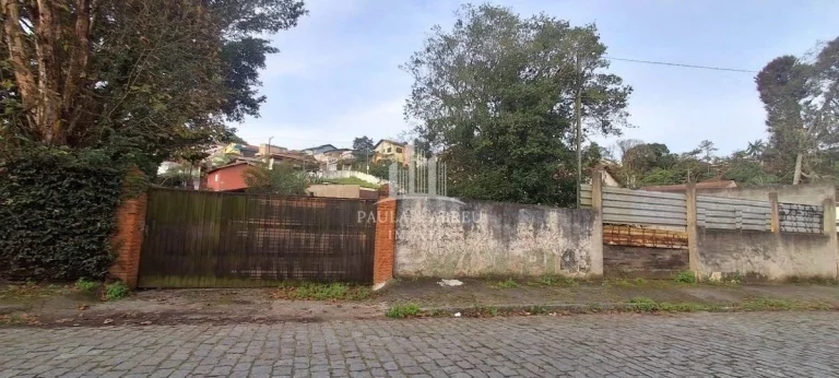 Imagem Terreno Fantástico de 869m², ótima topografia, 2 Casas, Centro Alto de Ribeirão Pires-SP