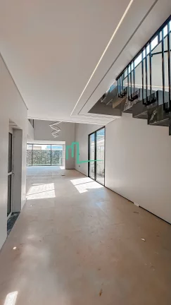 Imagem Linda residência exclusiva de alto padrão nova disponível a venda em condomínio fechado!