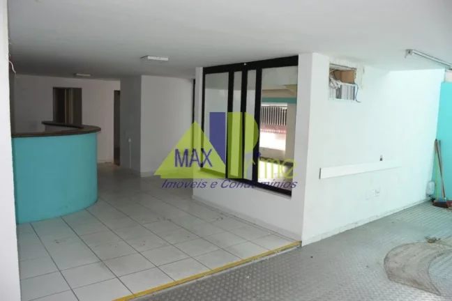 Imagem Salão Comercial de Alto Padrão na Vila Gomes Cardim, São Paulo-SP: 3 Salas, 5 Banheiros, 450m² de Área