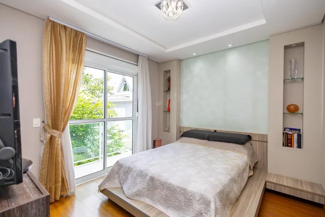 Imagem Casa de alto padrão em condomínio, aceita permuta!