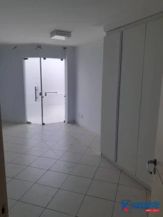 Imagem VENDO DUPLEX REFORMADO NO CONDOMINIO VIVENDAS SOLARES