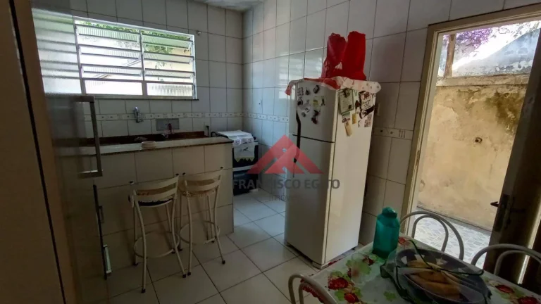 Imagem Casa com 2 dormitórios à venda, 320 m² por R$ 365.000,00 - Mutuá - São Gonçalo/RJ