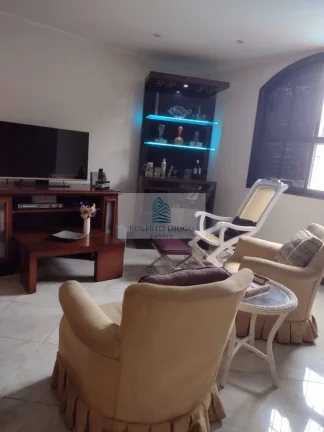 Imagem Imperdível: Casa à venda no Rio de Janeiro-RJ, 4 quartos, 1 suíte, 1 sala, 4 banheiros, 1 vaga de garagem, 164m² - Bairro Pechincha!