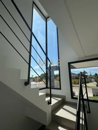 Imagem Imperdível oportunidade: Casa à venda em Florianópolis-SC, no Campeche, com 3 quartos, 1 suíte e 157m² de área.