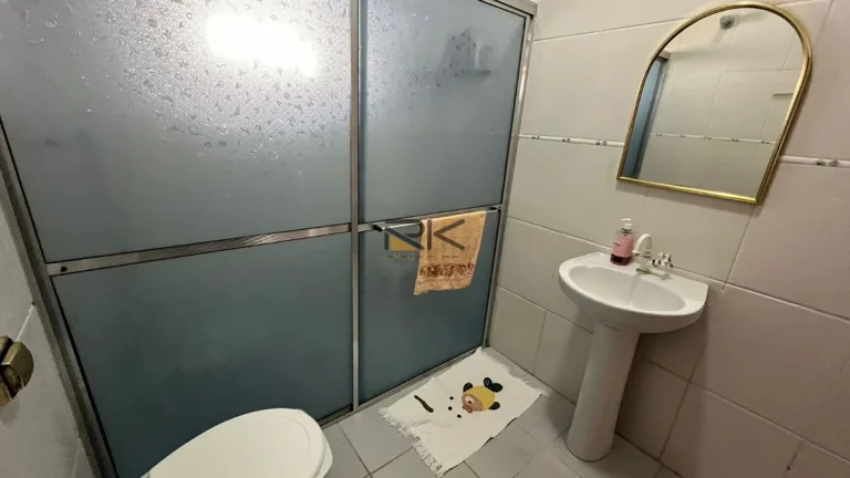Imagem CASA EM CONDOMINIO COM 4 DORMITÓRIOS,4 VAGAS DE GARAGEM,VARANDA GOURMET COM CHURRASQUEIRA E PISCINA.