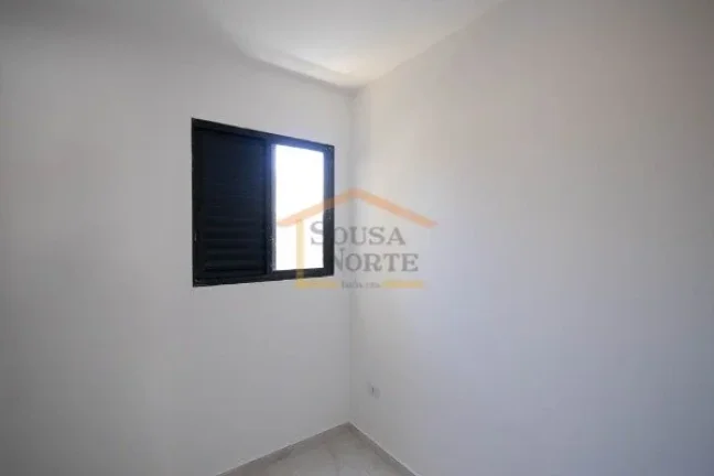 Imagem Apartamento com 35m², dispõe de 2 dormitórios, 1 banheiro, sala dois ambientes, cozinha com gabin...