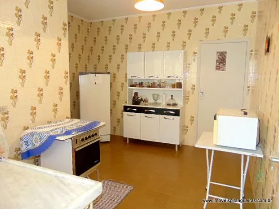 Imagem Pitangueiras - Local nobre - Amplo apartamento - 86 m² úteis - Garagem.
