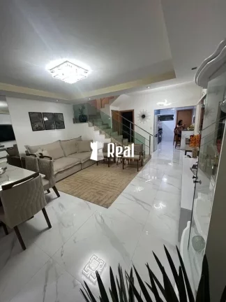 Imagem Casa Triplex - Próximo a Praia