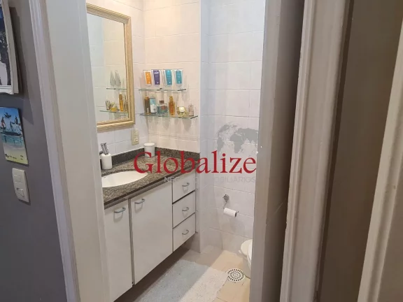 Imagem Apartamento de 2 dormitórios com sacada na Vila Mathias em Santos por $ 450.000,00 mil