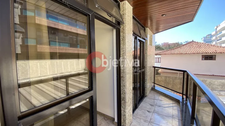 Imagem Apartamento com 3 dormitórios à venda, 128 m², Passagem - Cabo Frio/RJ