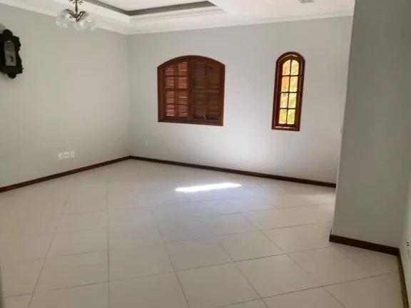 Imagem VENDO CASA DE 3 QUARTOS, LINEAR COM 1.382,00M2 DE TERRENO.