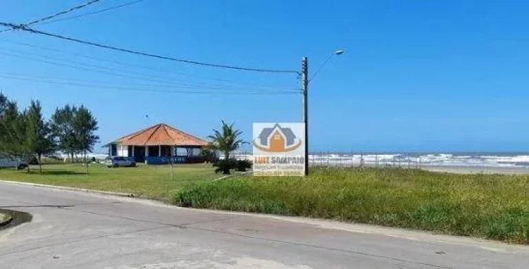 Imagem Oportunidade, Terreno 335m², a 100 metros da praia Jamaica