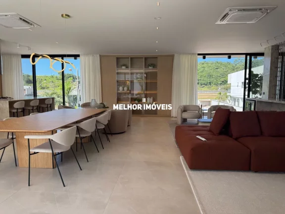 Imagem Casa alto padrão mobiliada finamente decorada com 5 suítes 6 vagas balneário Camboriú.