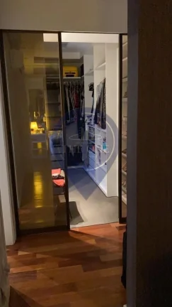 Imagem Apartamento luxuoso para locação na Vila Olímpia: 3 quartos, 2 suítes, 2 salas e 3 vagas de garagem!