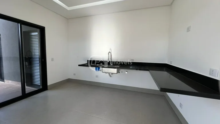 Imagem Imperdível Casa à Venda em Campo Grande-MS, Residencial Shalom: 3 quartos, 3 suítes, 3 salas, 2 banheiros, 4 vagas, 182,13 m²!
