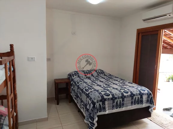 Imagem CASA Terrea escritura definitiva com varanda ,2 suites, lavabo, area gourmet,piscina , garagem para 5 carros e duas kitnets