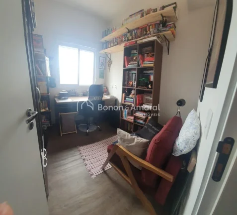 Imagem Lindo apartamento com 3 quartos sendo 1 suíte. A sala ampla, banheiros com box de vidro. Sacada gou...