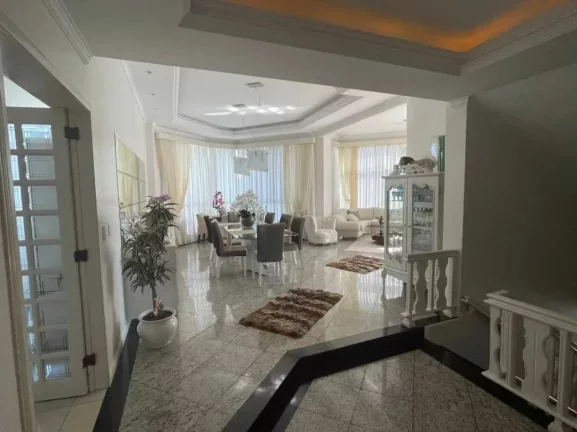 Imagem Apartamento duplex alto padrão mobiliado com 3 suítes e 3 vagas em Balneário Camboriú/SC