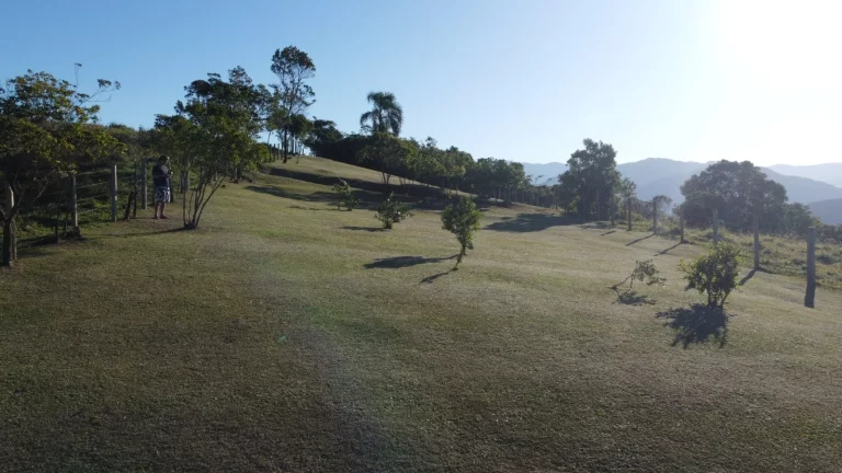 Imagem Terreno de 6.849,71 m² com Vista para Lagoa e Praias - Garopaba e Paulo Lopes-SC