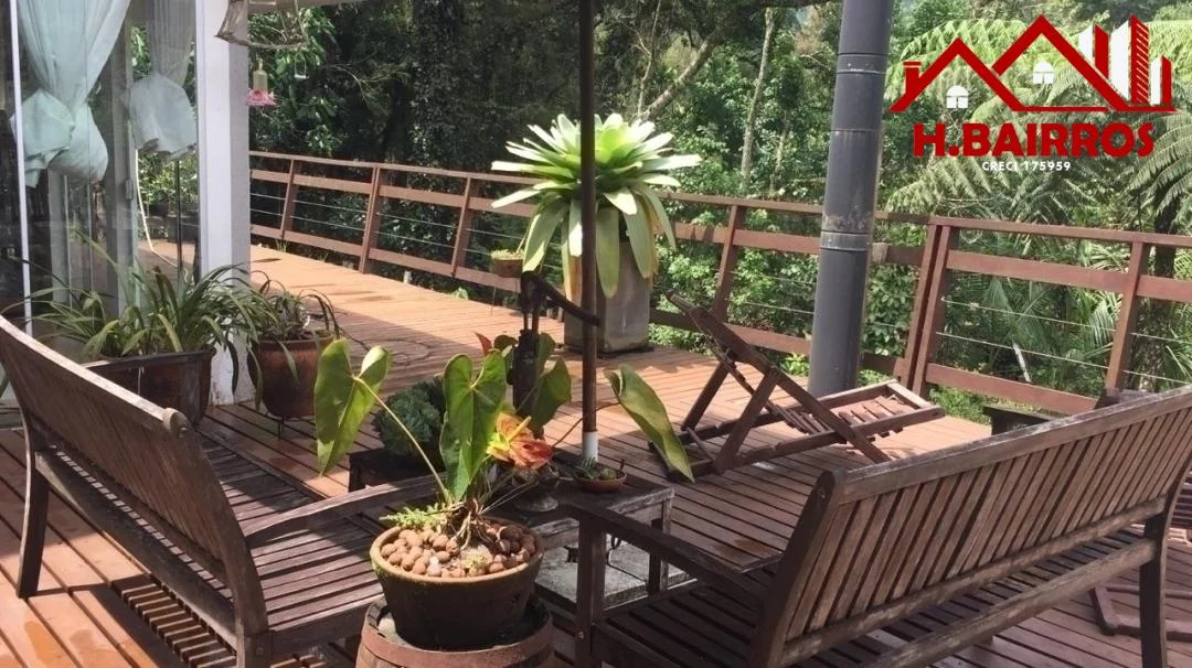 Imagem VENDE UM SOBRADO COM 5 DORMITÓRIOS EM SANTO ANTÔNIO DO PINHAL