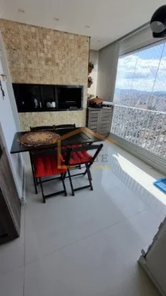 Imagem Apartamento com 134m², 3 dormitórios, sendo 3 suítes. Sala e varanda com piso nivelado, todo em p...