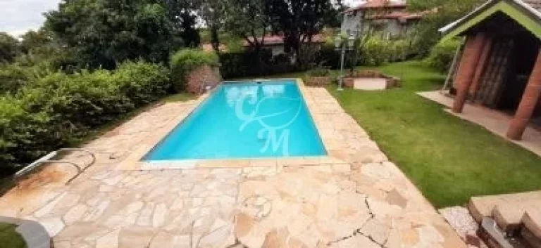 Casa em Condomínio Fechado