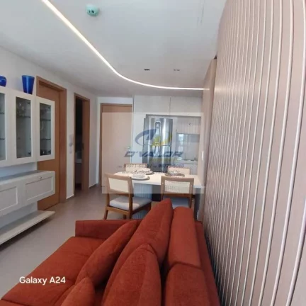 Imagem Vendo Apartamento, Porteira Fechada, Vista Mar, com 53 m², 2 suítes, sala p/ 2 ambientes e 1 vaga