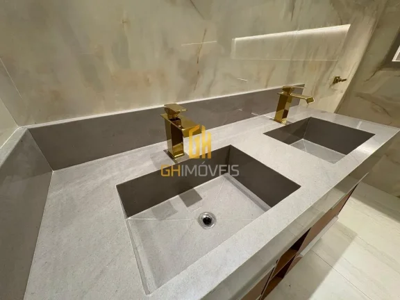Imagem Casa com 3 quartos no Jardim Mont Serrat, em terreno com 398m² com 200m² de área construída poss...