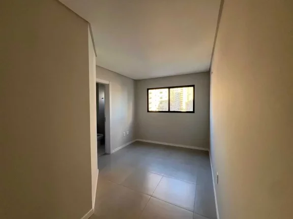 Imagem Apartamento com 3 dormitórios sendo 1 suíte e 2 vagas em Balneário Perequê/SC