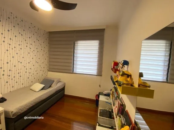 Imagem Excelente apartamento 4 quartos, finamente decorado, com 160mts, em ótima localização!
Ao Lado de...