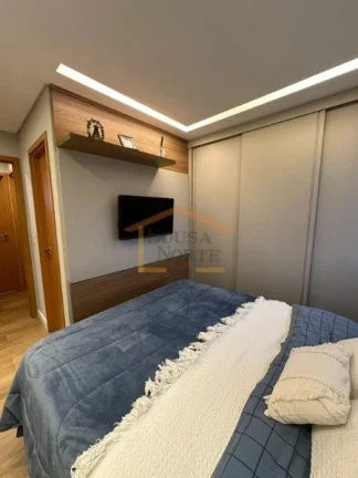 Imagem Apartamento 59m²
2 Dormitórios - sendo1 Suíte 
Todo Mobiliado 
Sala Integrada com a Varanda 
Sol ...