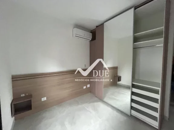Imagem Casa com 3 dormitórios à venda, 123 m² por R$ 1.800.000,00 - Boqueirão - Santos/SP