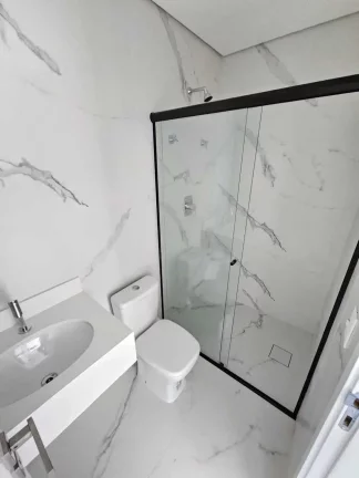 Imagem Apartamento sem mobilia com 2 dormitórios sendo 1 suítes e 1 vagas de garagem em Balneário Camboriú