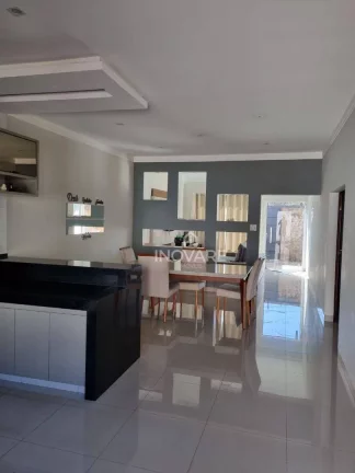 Imagem Casa com 3 dormitórios à venda, 110 m² por R$ 420.000,00 - Alto do Trindade - Itumbiara/GO