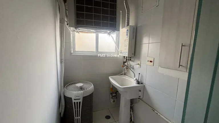 Imagem Apartamento para locação na Consolação, São Paulo-SP: 1 quarto, 1 sala, 1 banheiro, 1 vaga de garagem, 50m² de área.